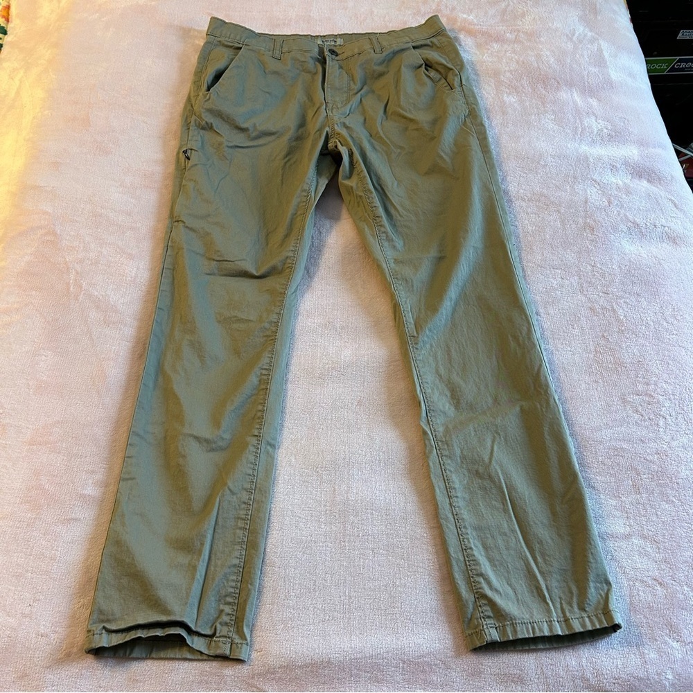 Kenneth Cole Reaction tan casual pants size 30X32